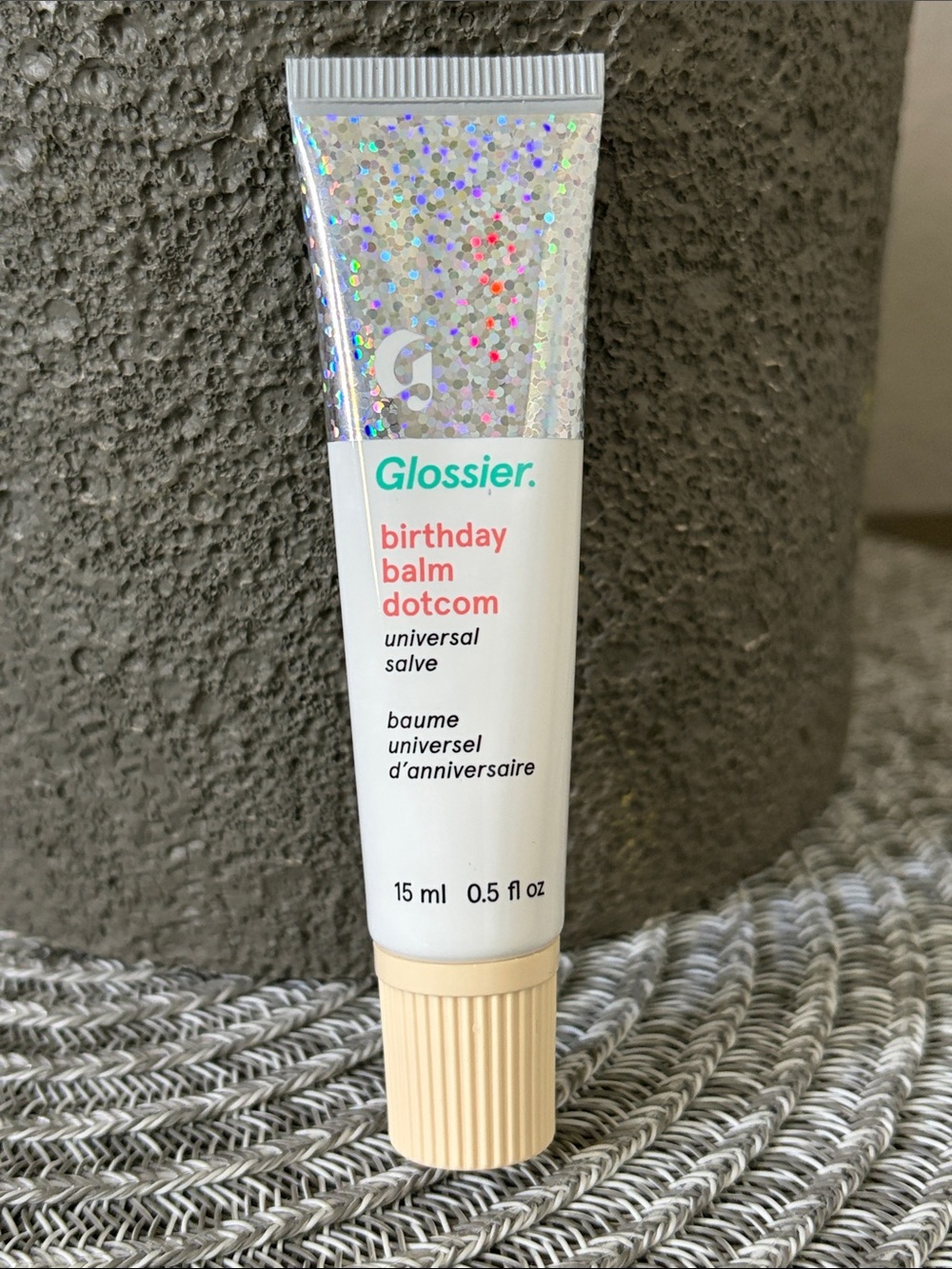 â¤ď¸$10 NWT Glossier Birthday Balm Dotcom Universal Salve 15ml